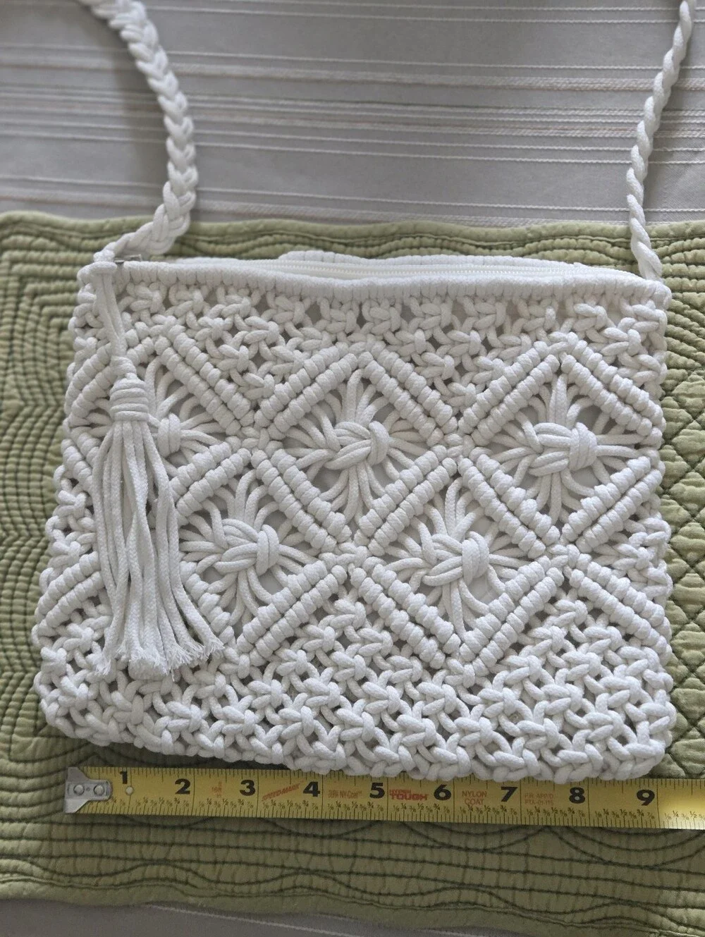 Boho Chic Handwoven Shoulder Bag Summer Beach Tote with Zipper Closure & Tassel